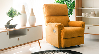 Armchairs and rocking chairs